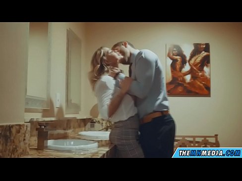 ❤️ Вақте ки як малламуй busty шумо дар як ҳоҷатхона ҷамъиятӣ seduces ❤❌ Супер секс дар tg.techkoala.top ☑